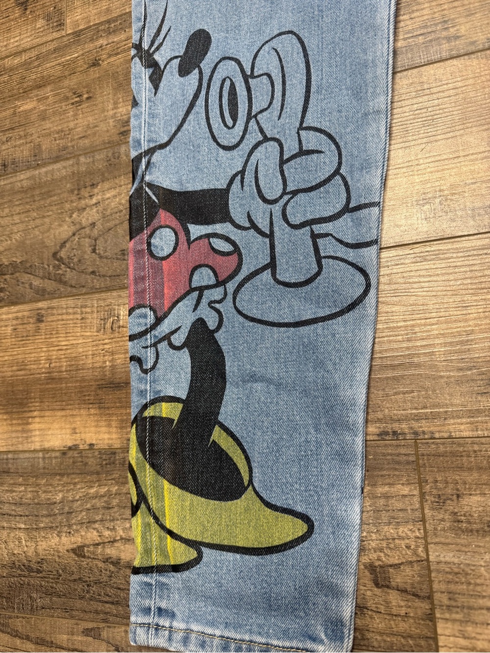 Levi's X Disney Light Blue Denim Jeans Mickey Graphic Women's Size 29 X 30 NWT - Picture 2 of 15